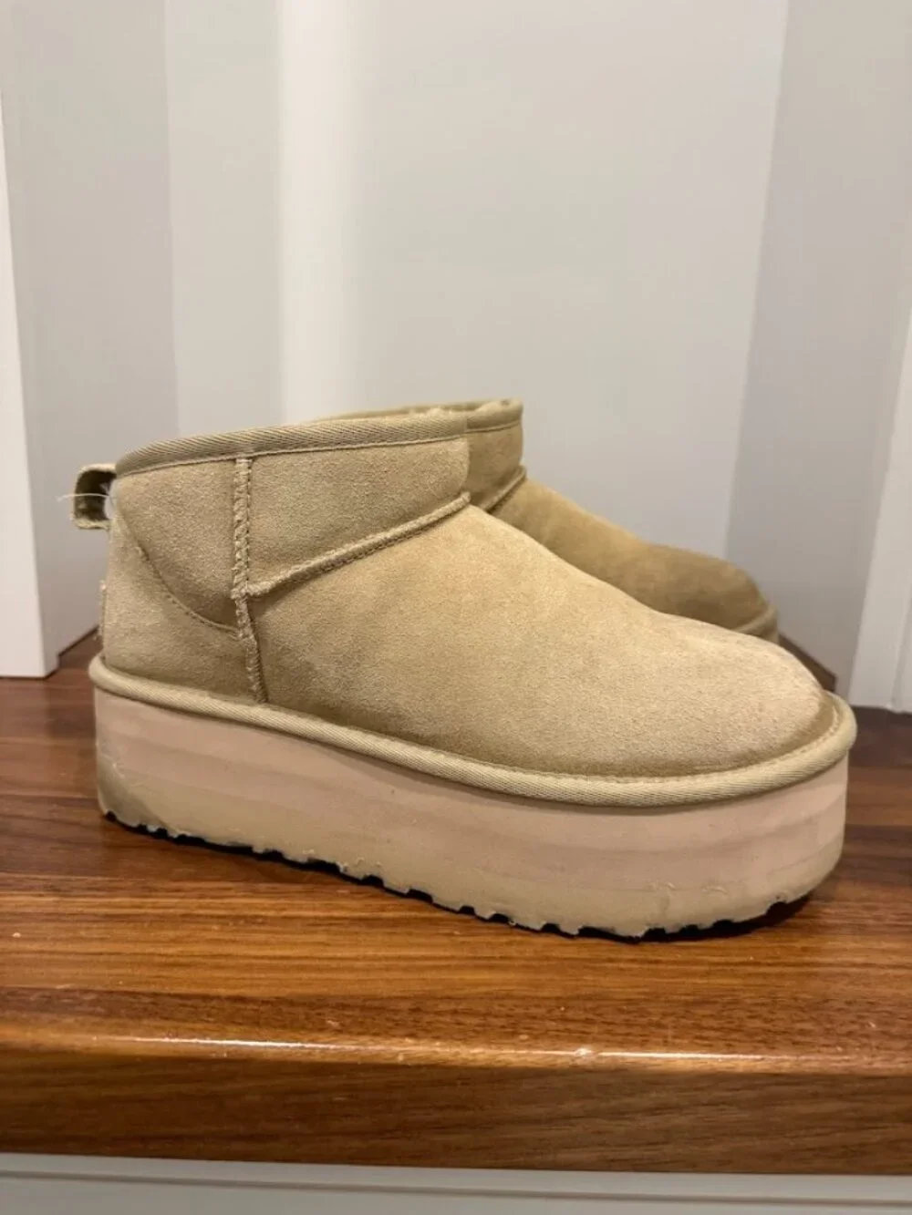 UGG Classic Ultra Mini Platform | Mustard Seed | Size 8
